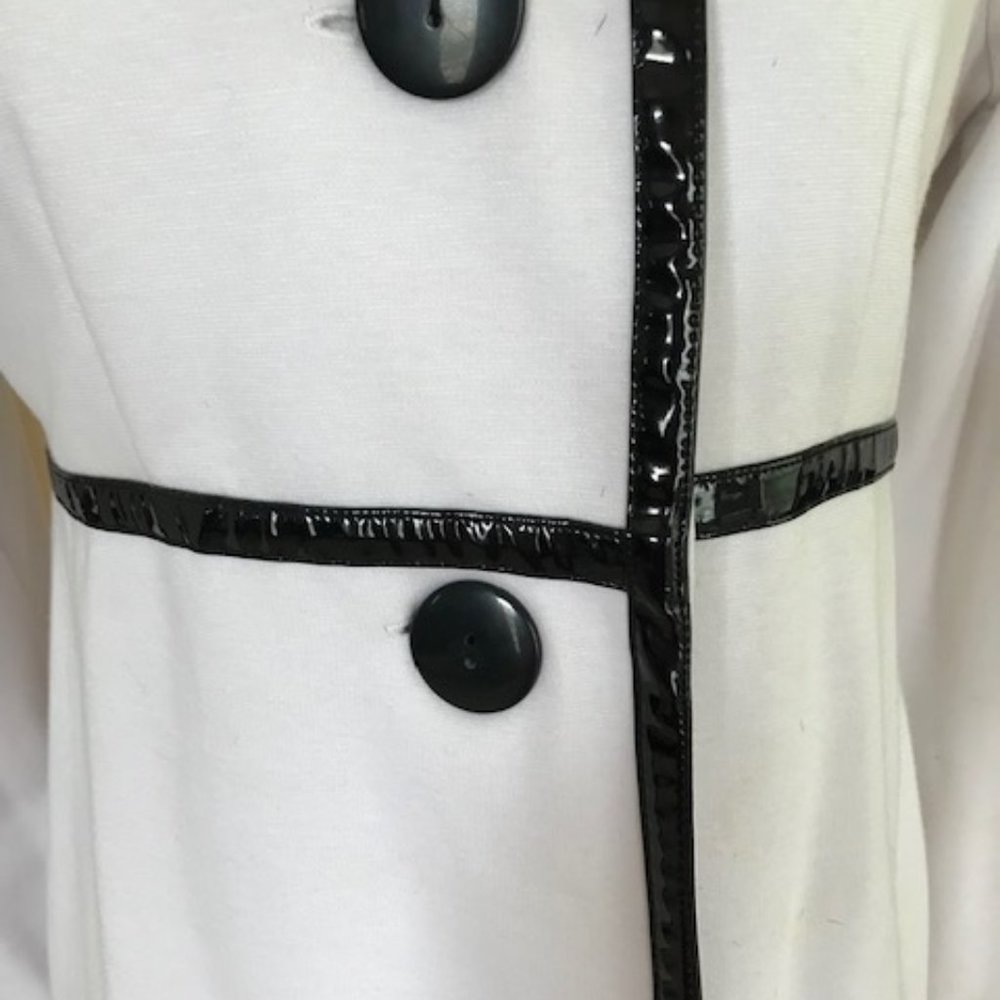KENAR LIGHTWEIGHT WHITE COAT - Picture 6 of 7